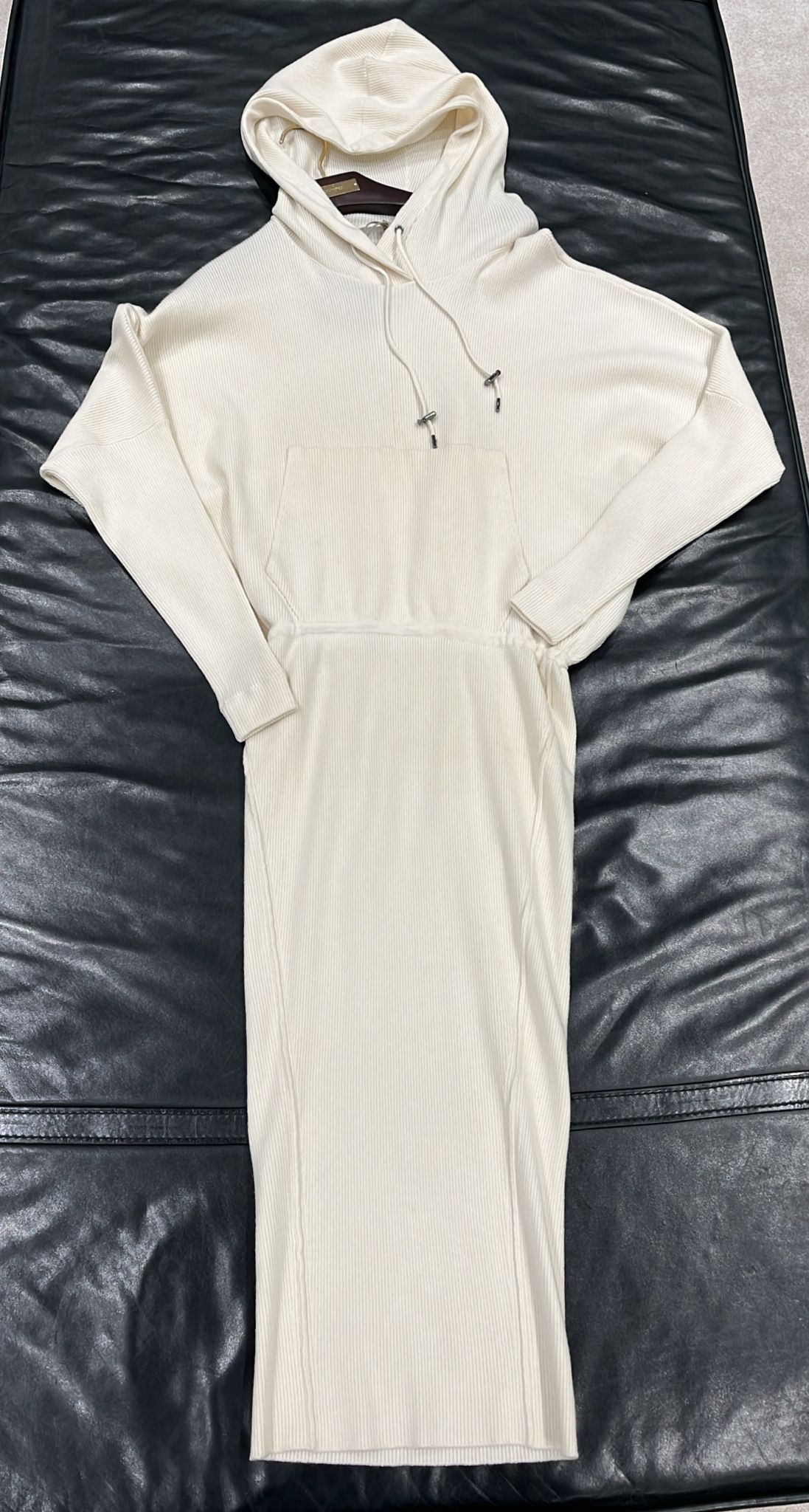 Tom Ford o1loc1c1224 Hooded Ribbed Cashmere Midi Dress White Size S / US 4 / IT 40 - 1 Thumbnail