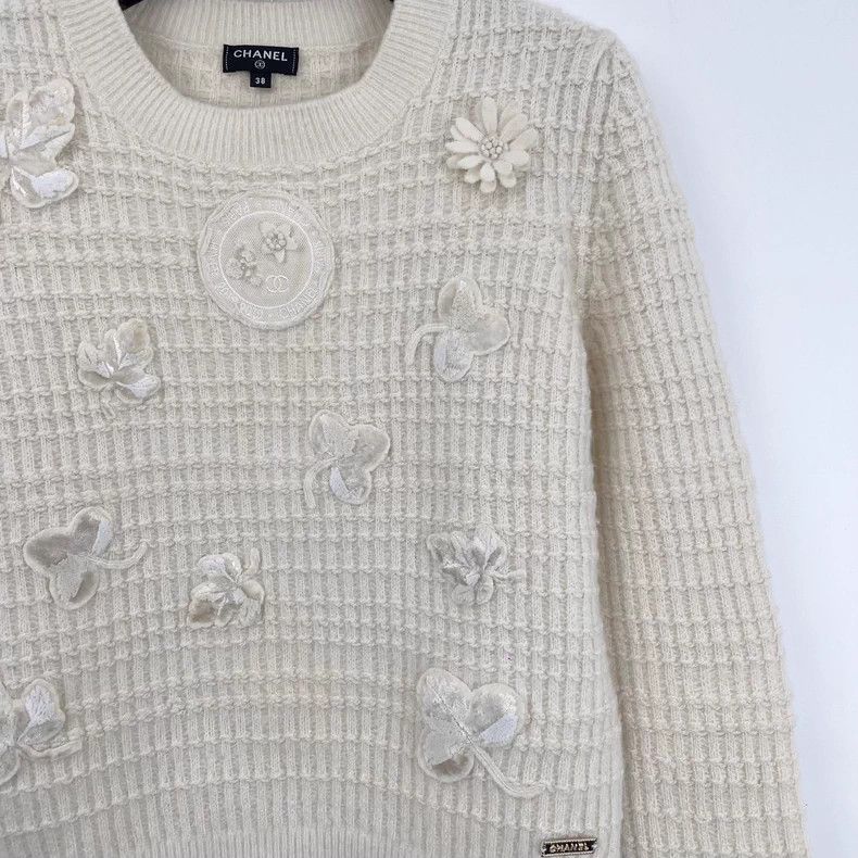 Chanel Chanel Beige three-dimensional relief flower knitted sweat Size XS / US 0-2 / IT 36-38 - 3 Thumbnail