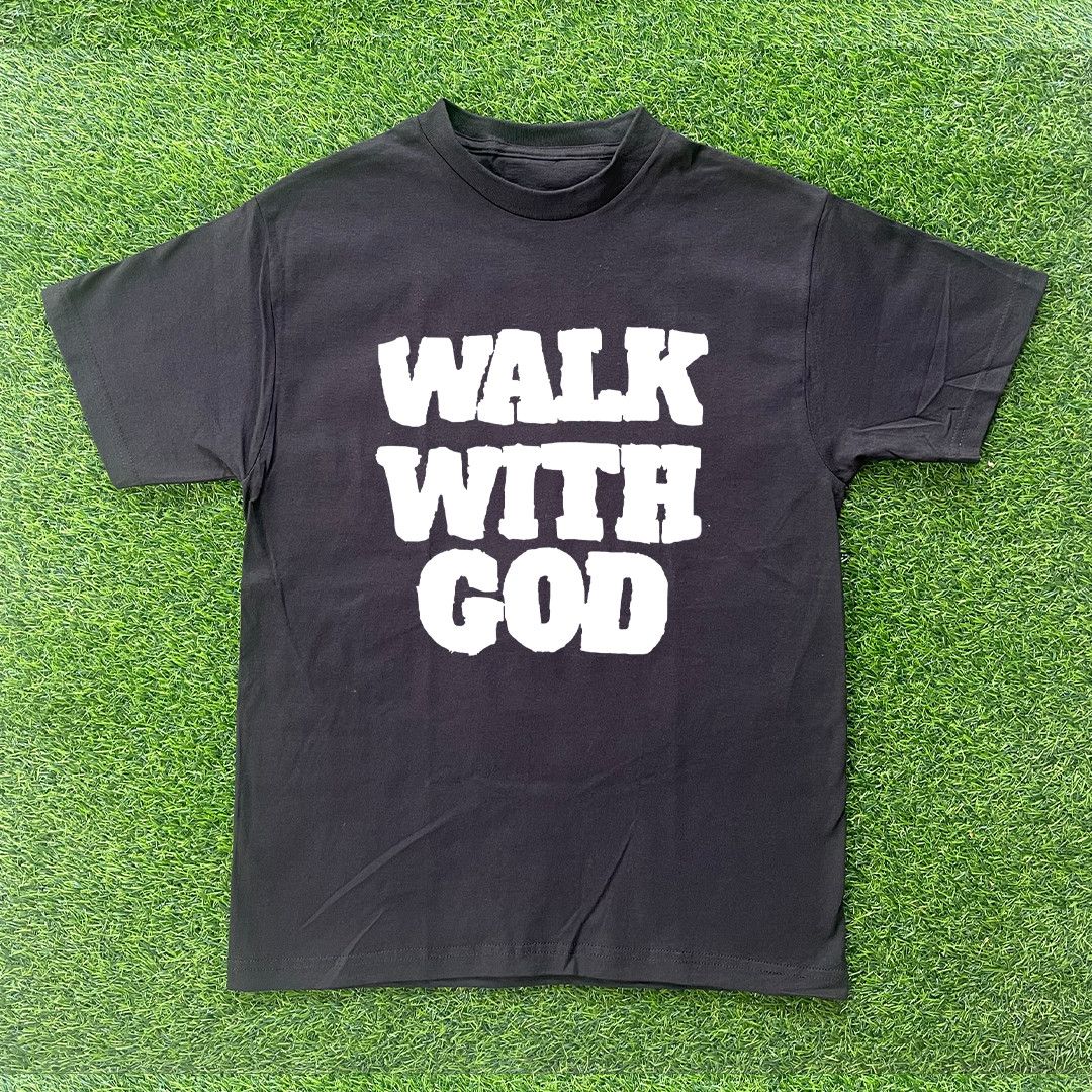 Vintage WALK WITH GOD TSHIRT Size US S / EU 44-46 / 1 - 1 Preview