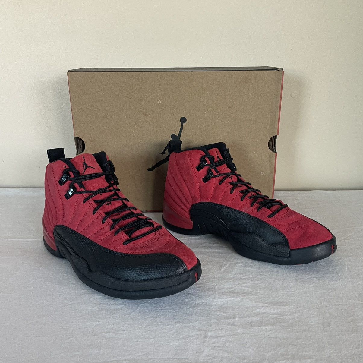 Jordan Brand × Nike Nike Air Jordan 12 Retro Reverse Flu Game Mens US Size 9.5 Size US 9.5 / EU 42-43 - 4 Thumbnail