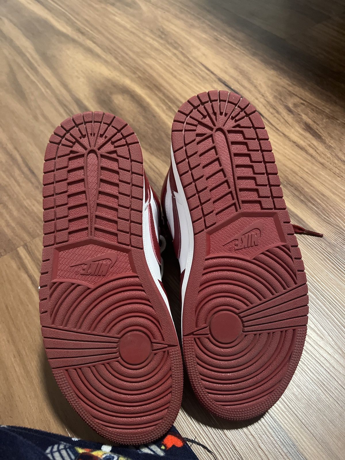 Nike Nike air Jordan 1 retro high og ‘artisanal red Size US 7 / EU 40 - 5 Thumbnail