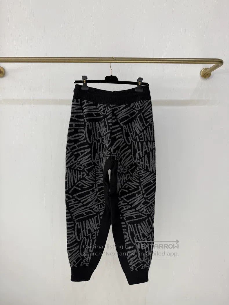 Chanel Chanel 21N black cashmere ski letter trousers Size 26" / US 2 / IT 38 - 3 Thumbnail
