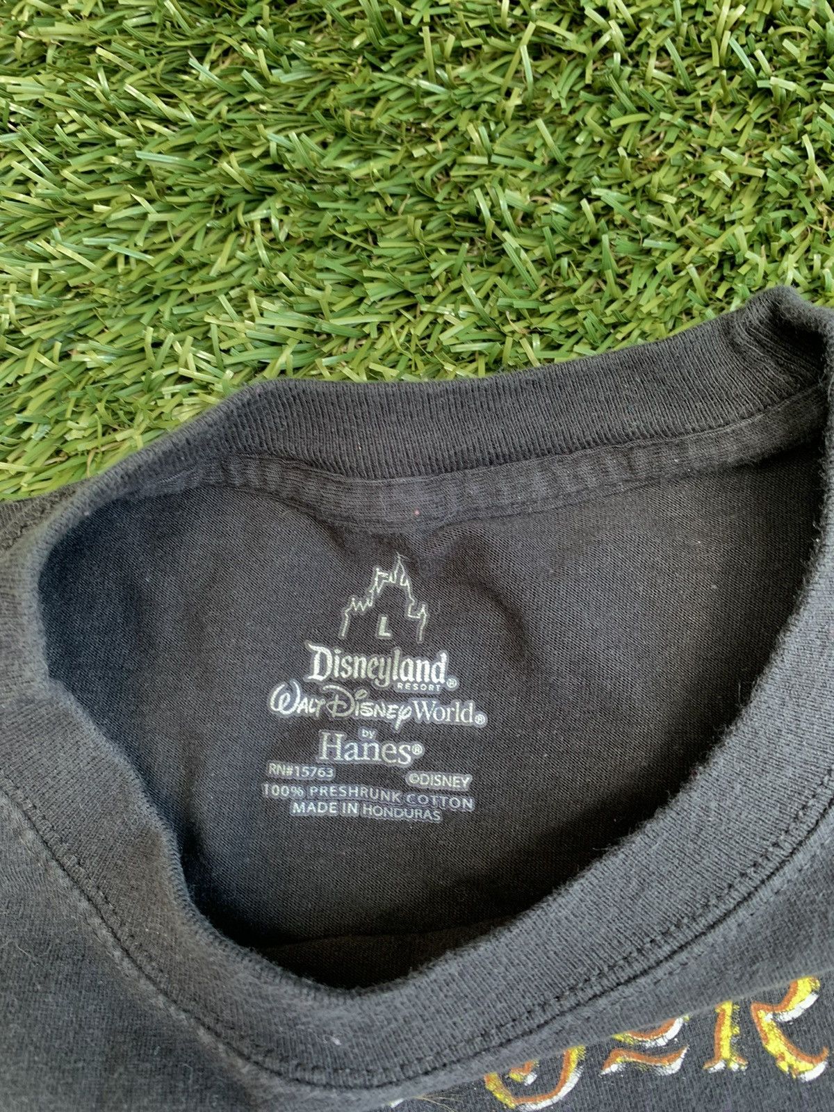 Disney × Vintage Disney Magic Kingdom Tee Size US L / EU 52-54 / 3 - 3 Thumbnail