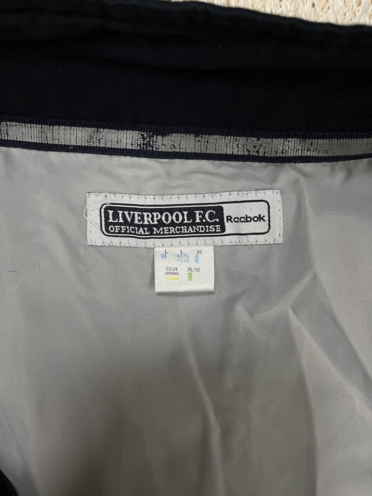 Reebok Vintage LIVERPOOL 2001 2002 1/2 Zip Training Jacket Reebok Size US L / EU 52-54 / 3 - 3 Thumbnail