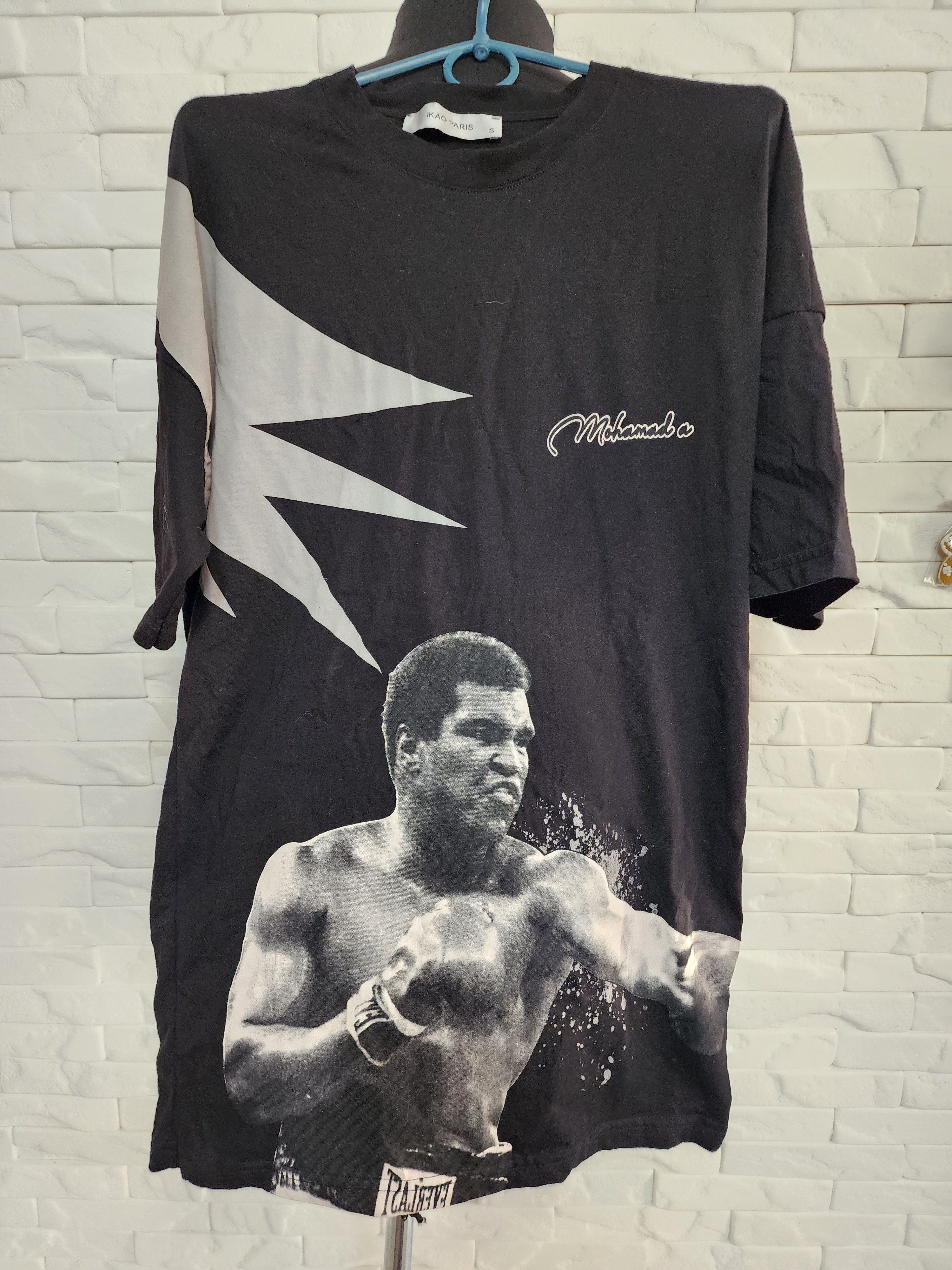 Furla Men's Black T-shirt. Men's Reliable T-shirt with Print. Size US S / EU 44-46 / 1 - 1 Thumbnail