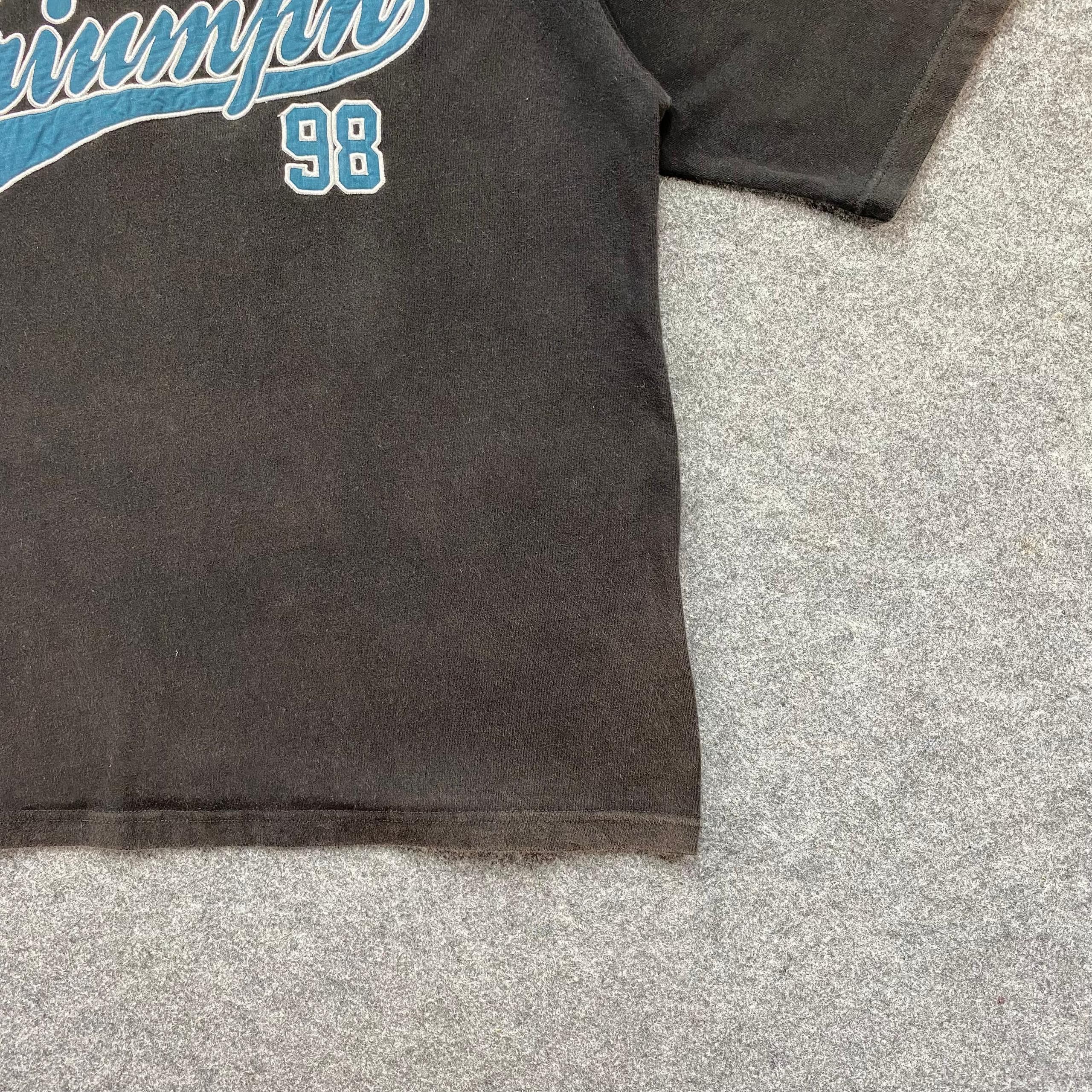 Japanese Brand Vintage Triumph 98 Motorcycles Racing Tshirt Size US M / EU 48-50 / 2 - 7 Thumbnail