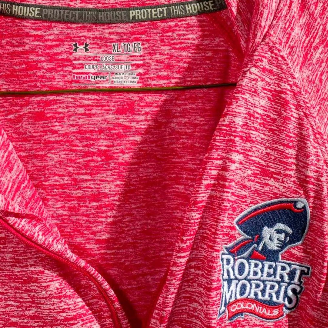 Under Armour Under Armour 1/4 Zip Long Sleeve HeatGear Shirt - Red XL - Robert Morris Mens Shirt Size US XL / EU 56 / 4 - 6 Thumbnail
