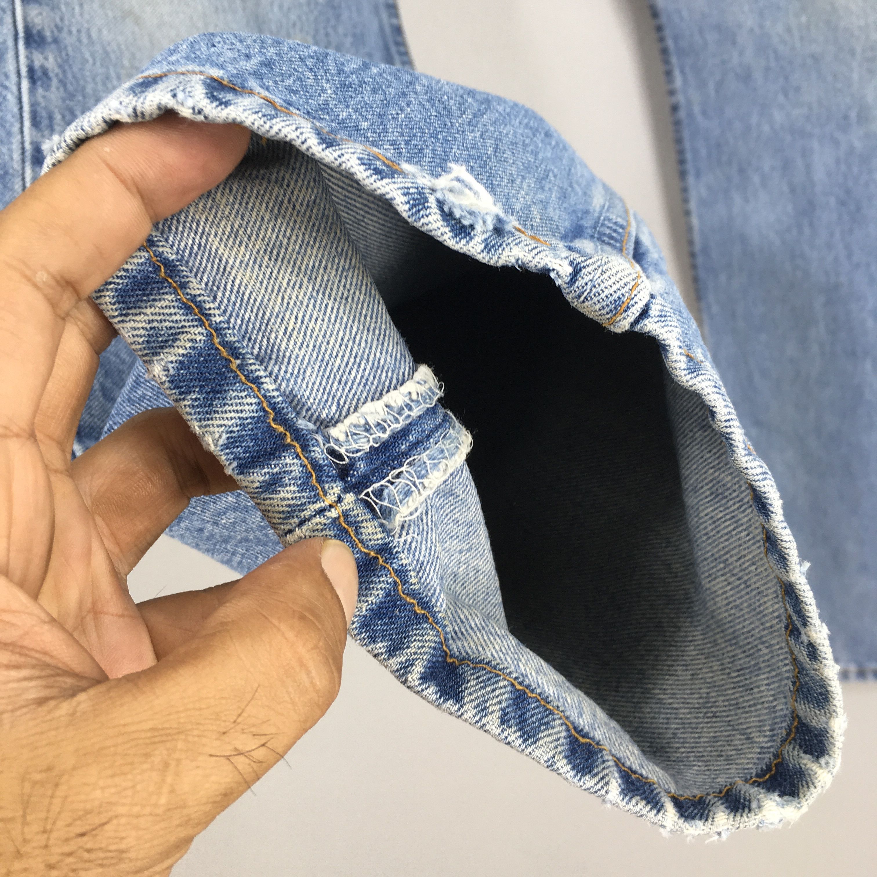Levi's Size 34x30 Vintage 90s Levi's 501 Distressed Jeans S1430 Size US 34 / EU 50 - 5 Thumbnail