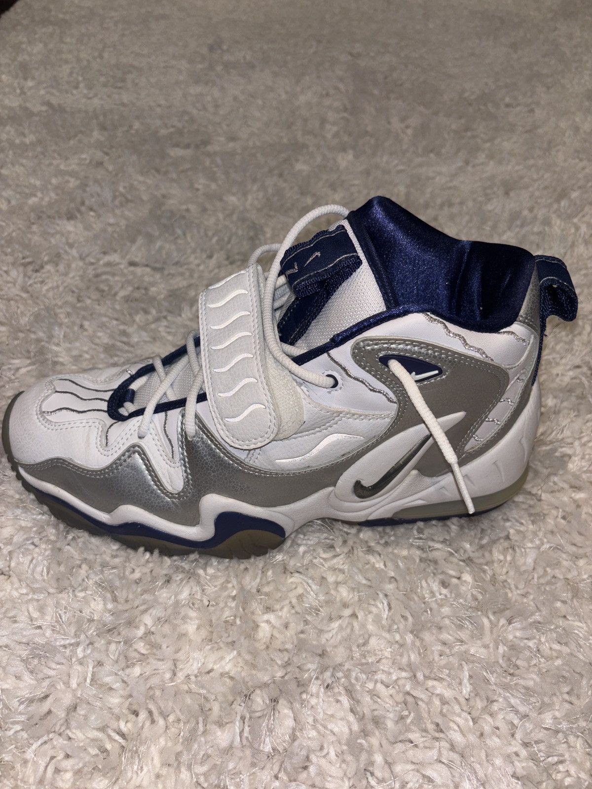Nike OG 1998 Nike Air DT 5 Size 11 Deion Sanders-Dallas Cowboys Size US 11 / EU 44 - 2 Thumbnail