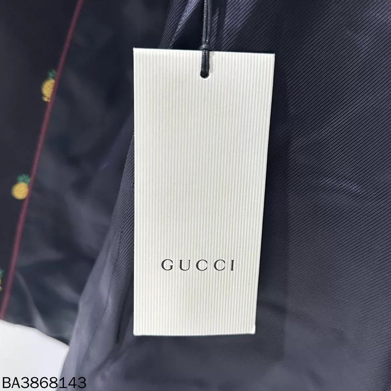 Gucci Gucci Pineapple embroidered sequin cherry suit 2502-Nextarr Size 40R - 4 Thumbnail
