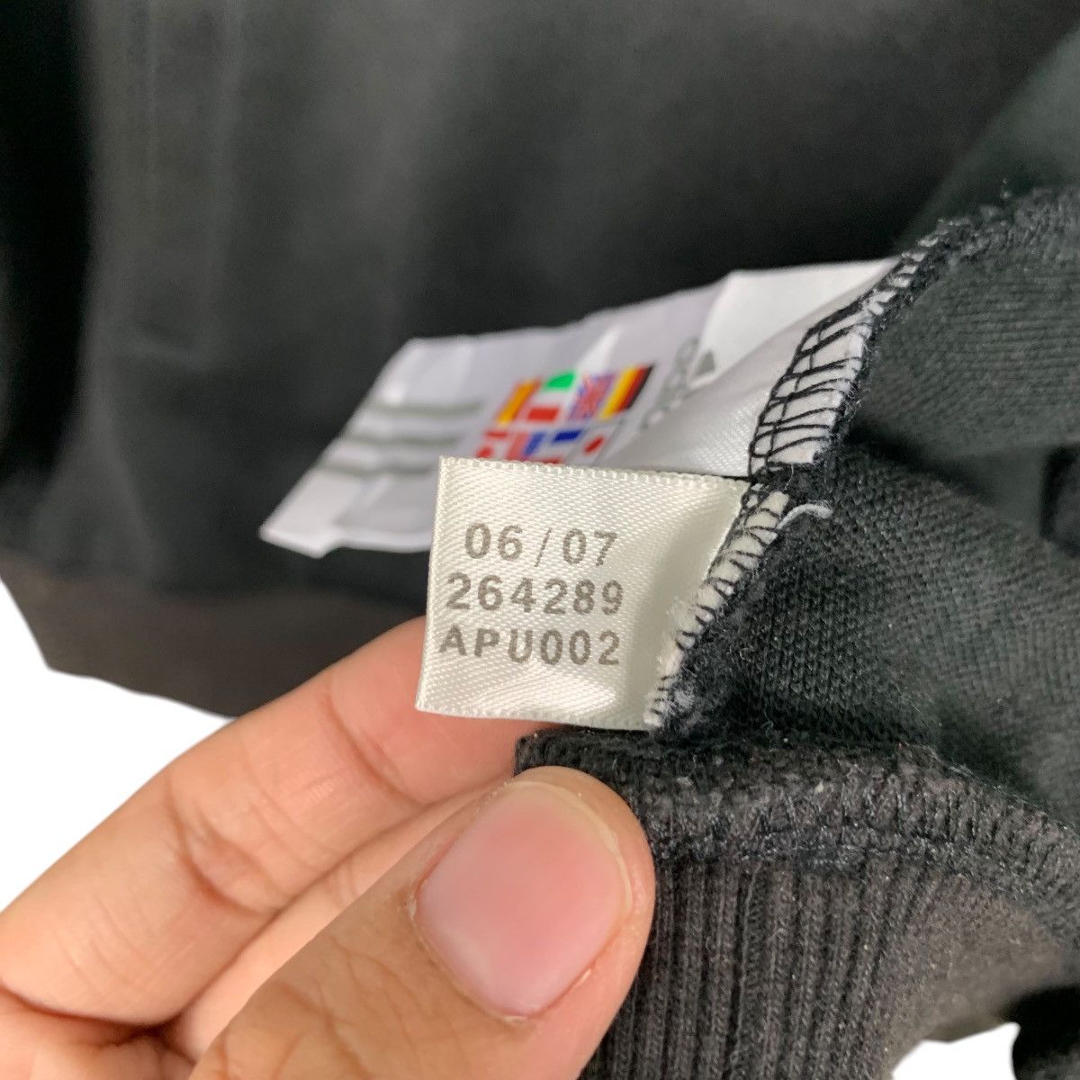 Adidas ADIDAS Embroidery Small Logo Sweater Jacket #1760-C78 Size US M / EU 48-50 / 2 - 18 Thumbnail
