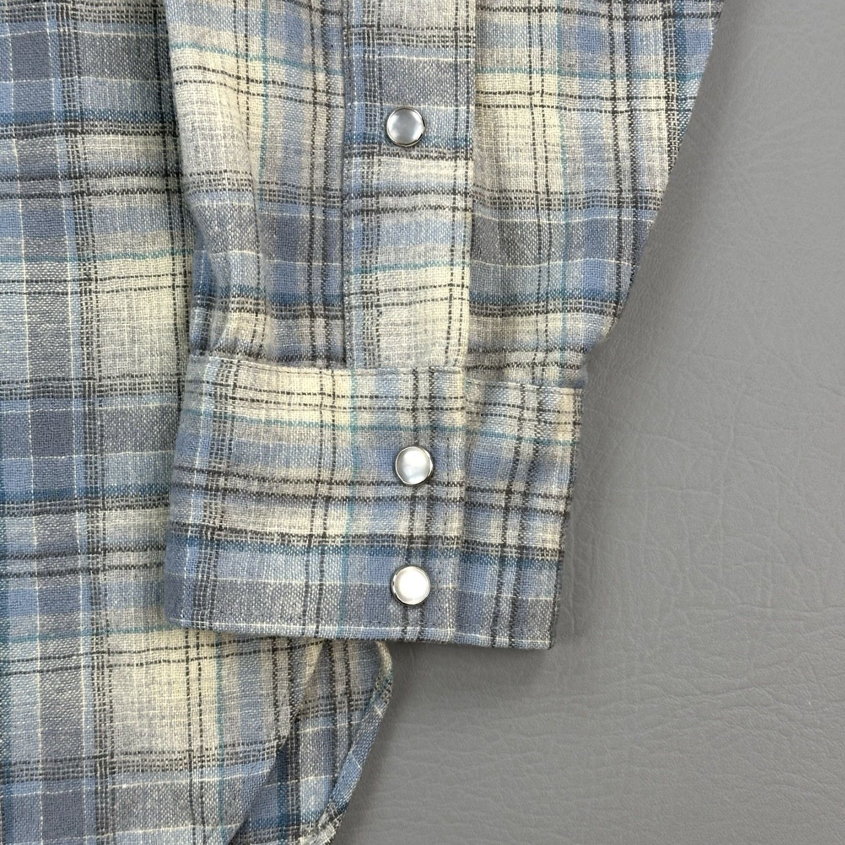 Pendleton VINTAGE Pendleton Shirt Mens M Wool Pearl Snap Western Wear USA Shirt Mens M Blue Plaid 70s Classic Cowboy Western Mens Size US M / EU 48-50 / 2 - 4 Thumbnail