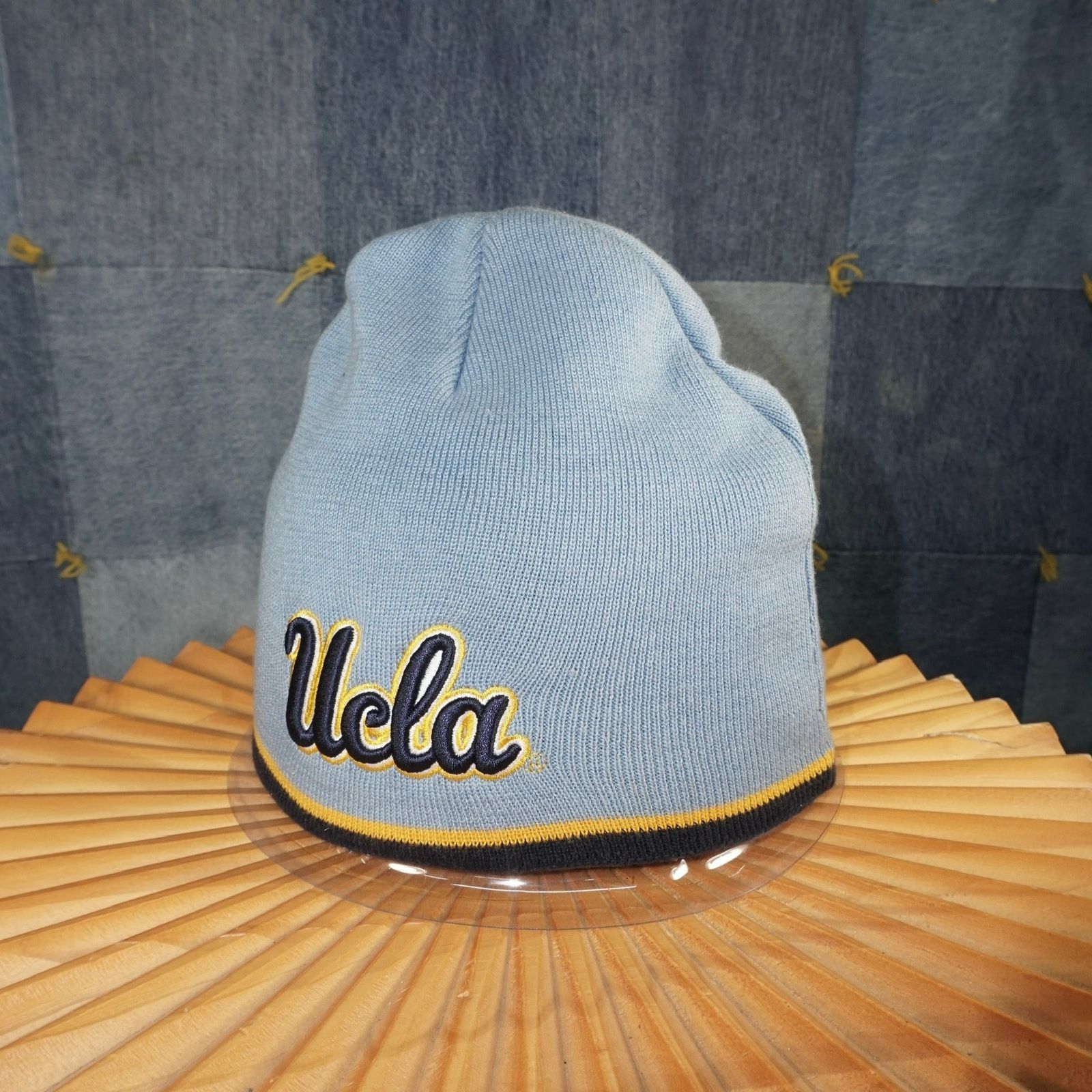 Colosseum Athletics OSFA - Vintage Y2K UCLA Bruins University embroidered beanie Size ONE SIZE - 2 Thumbnail