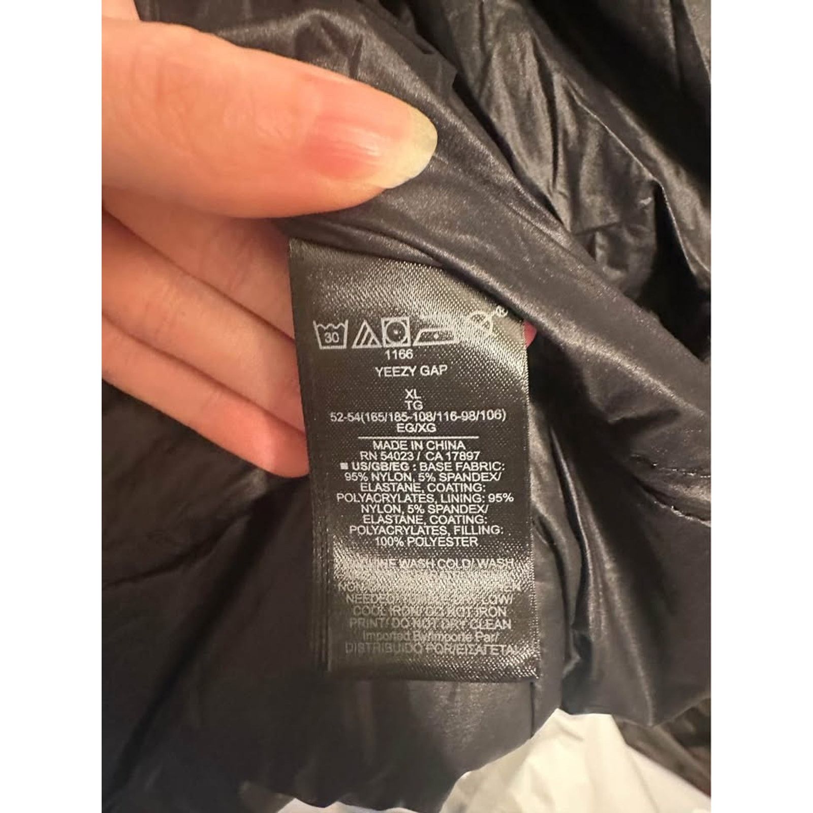 Yeezy Yeezy x Gap Round Jacket Men's X-Large Size US XL / EU 56 / 4 - 3 Thumbnail