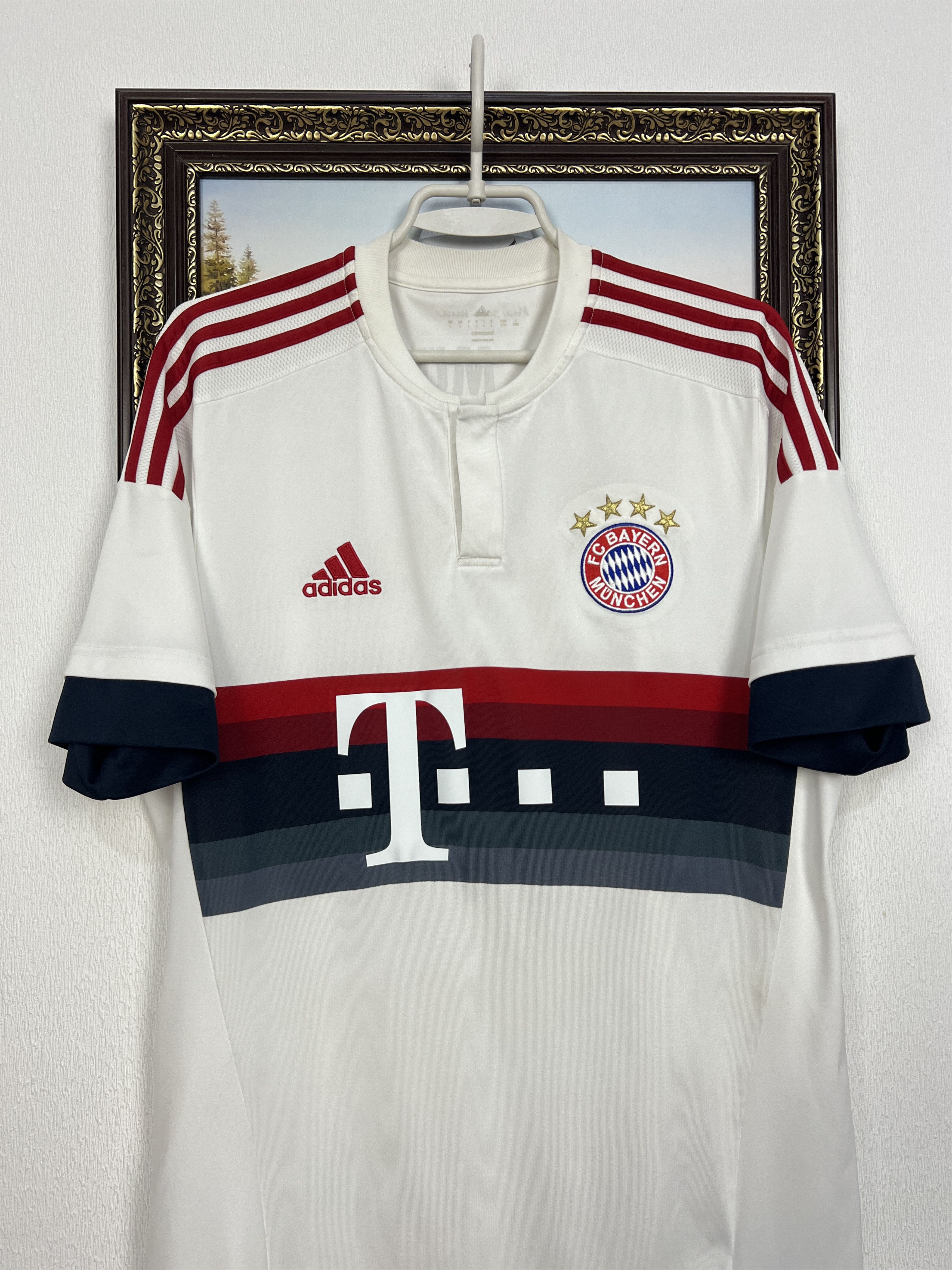 Adidas Bayern Munich Away football shirt 2015 Soccer Jersey Trikot Size US L / EU 52-54 / 3 - 2 Thumbnail