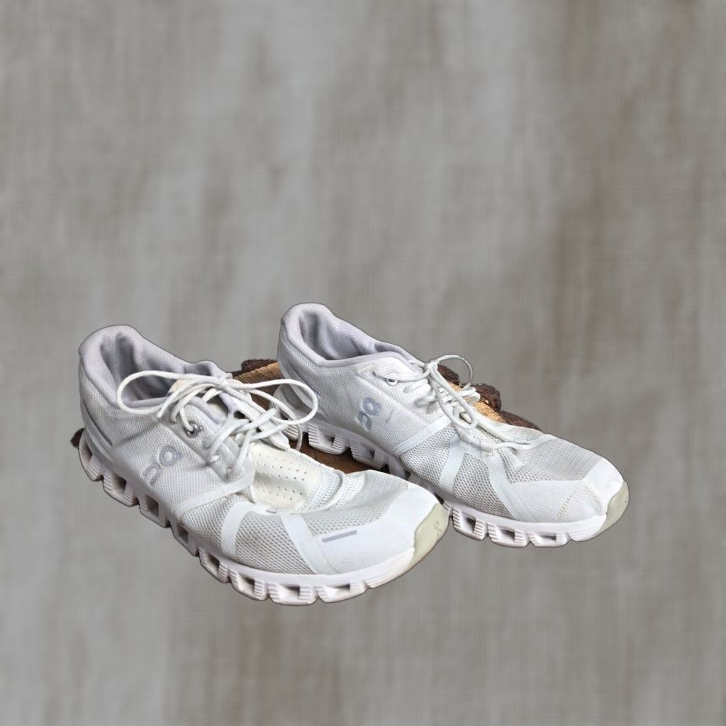 Vintage On Cloud 5 Running Shoes White Low Top Athletic Men's Size 9