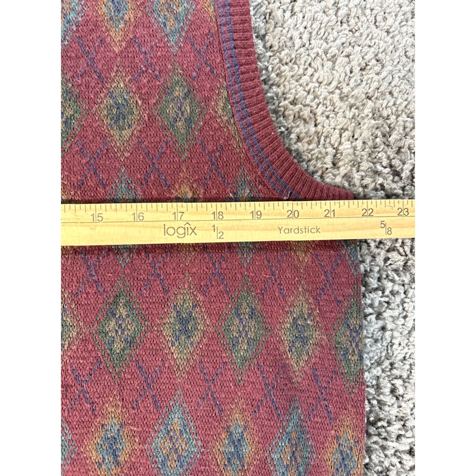 Alfani VINTAGE Alfani Vest Mens M Wool Argyle Vneck Maroon 90s Grandpa Old Money Wool Vest Kn“it”? Size US M / EU 48-50 / 2 - 3 Thumbnail