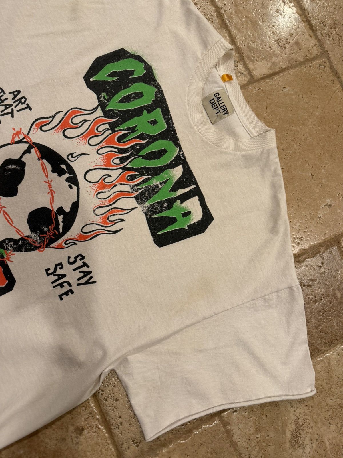 Gallery Dept. Gallery Dept OG Corona Virus ATK World Tour White/Cream Tee Size US XXL / EU 58 / 5 - 6 Thumbnail