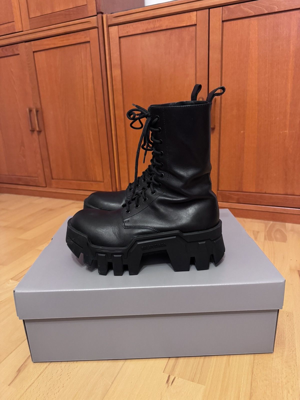 Balenciaga Balenciaga Bulldozer Triple Black Size US 6 / EU 39 - 1 Thumbnail