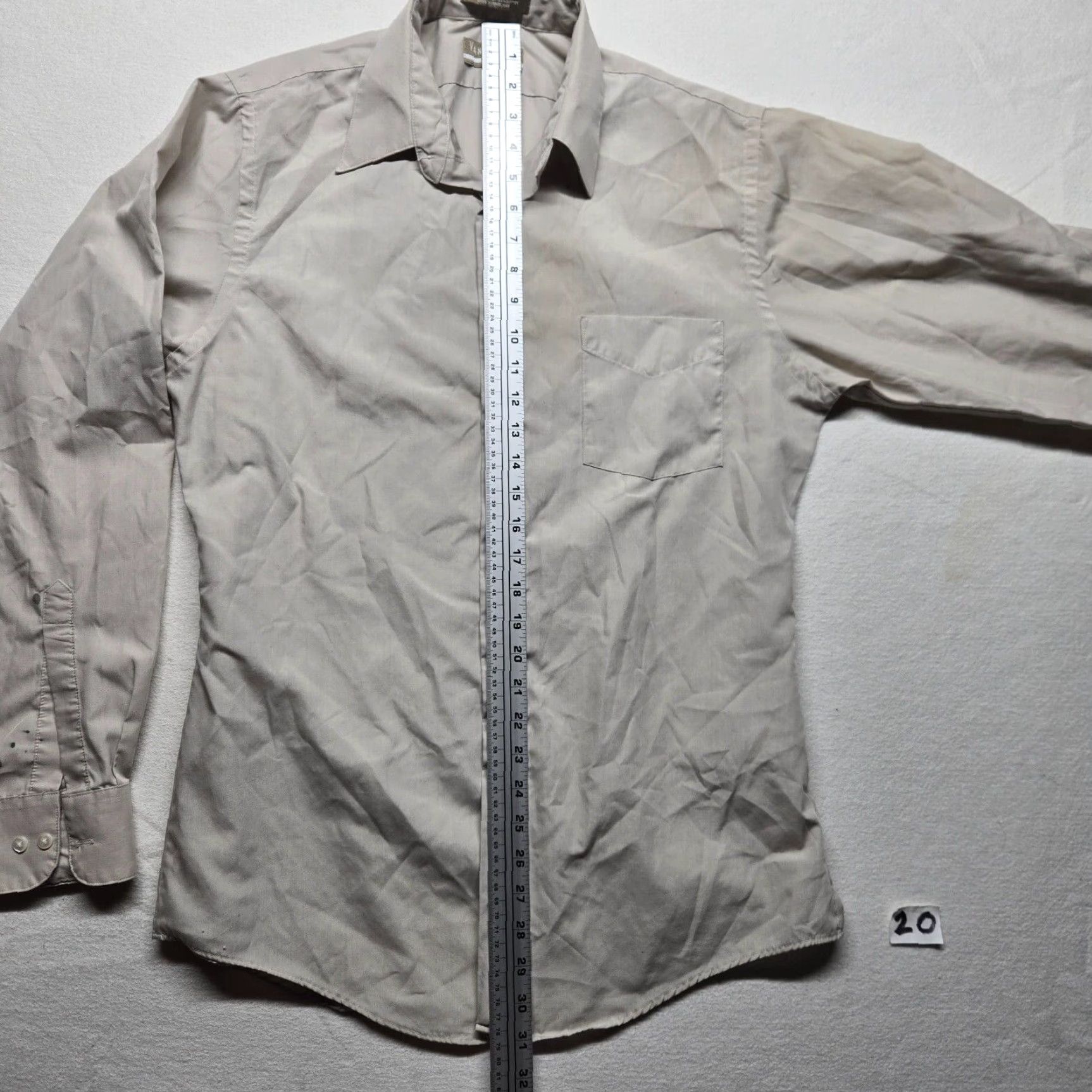 Van Heusen Van Heusen Shirt Mens 15.5 Gray Poplin Wrinkle Free Fitted Long Sleeve Dress Shirt Mens 15.5 Gray Size US M / EU 48-50 / 2 - 6 Thumbnail