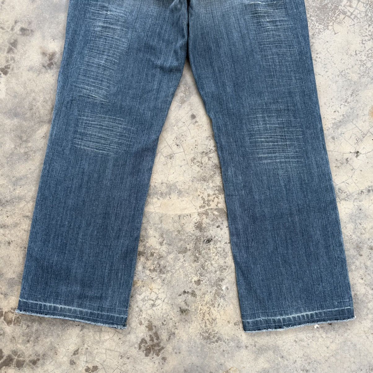 Japanese Brand VINTAGE JAPANESE FADED RIPPED JEANS DENIM PANTS Size US 36 / EU 52 - 10 Thumbnail