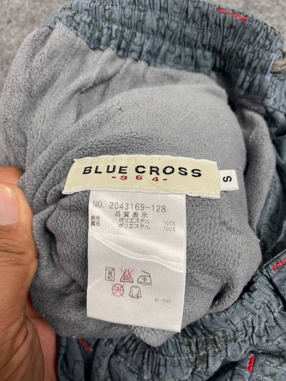 Japanese Brand blue cross japanese brands ski pants nice design Size US 26 / EU 42 - 13 Thumbnail