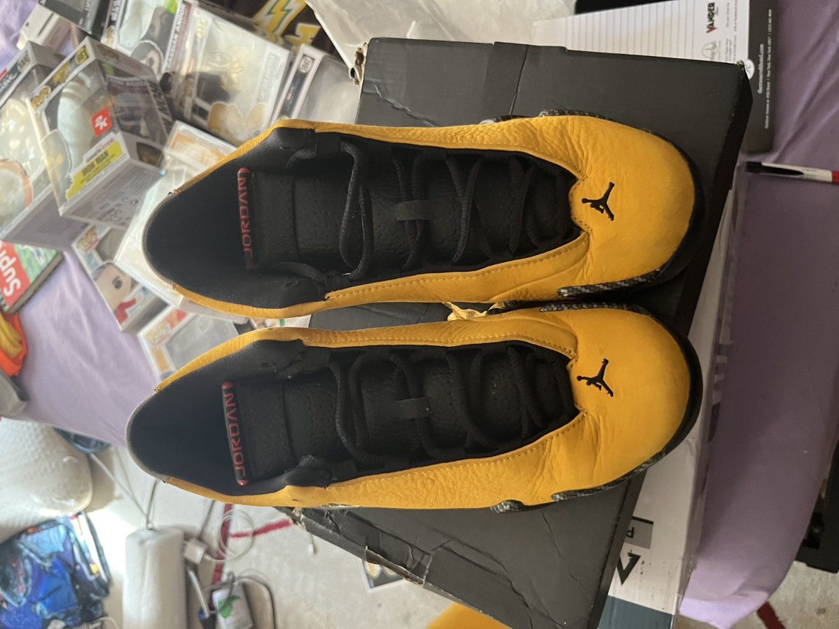 Jordan Brand Reverse Ferrari Size US 6 / EU 39 - 5 Thumbnail
