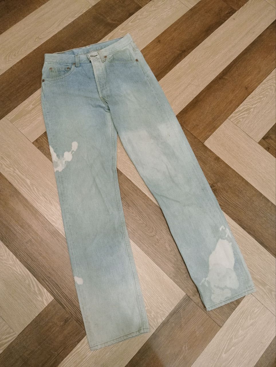 Levi's Vintage Clothing LEVIS VINTAGE CLOTHING 501 BLEACH JEANS Size US 32 / EU 48 - 2 Thumbnail