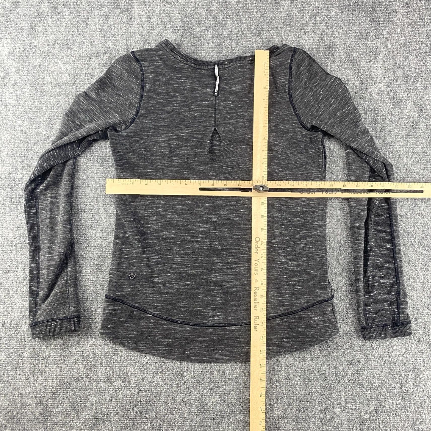 Lululemon Lululemon Sweater Women Small Gray Pullover Crew Long Sleeve Pockets Pleated Logo Knit Athletic Athleisure 90s Flair Womens Size S / US 4 / IT 40 - 5 Thumbnail