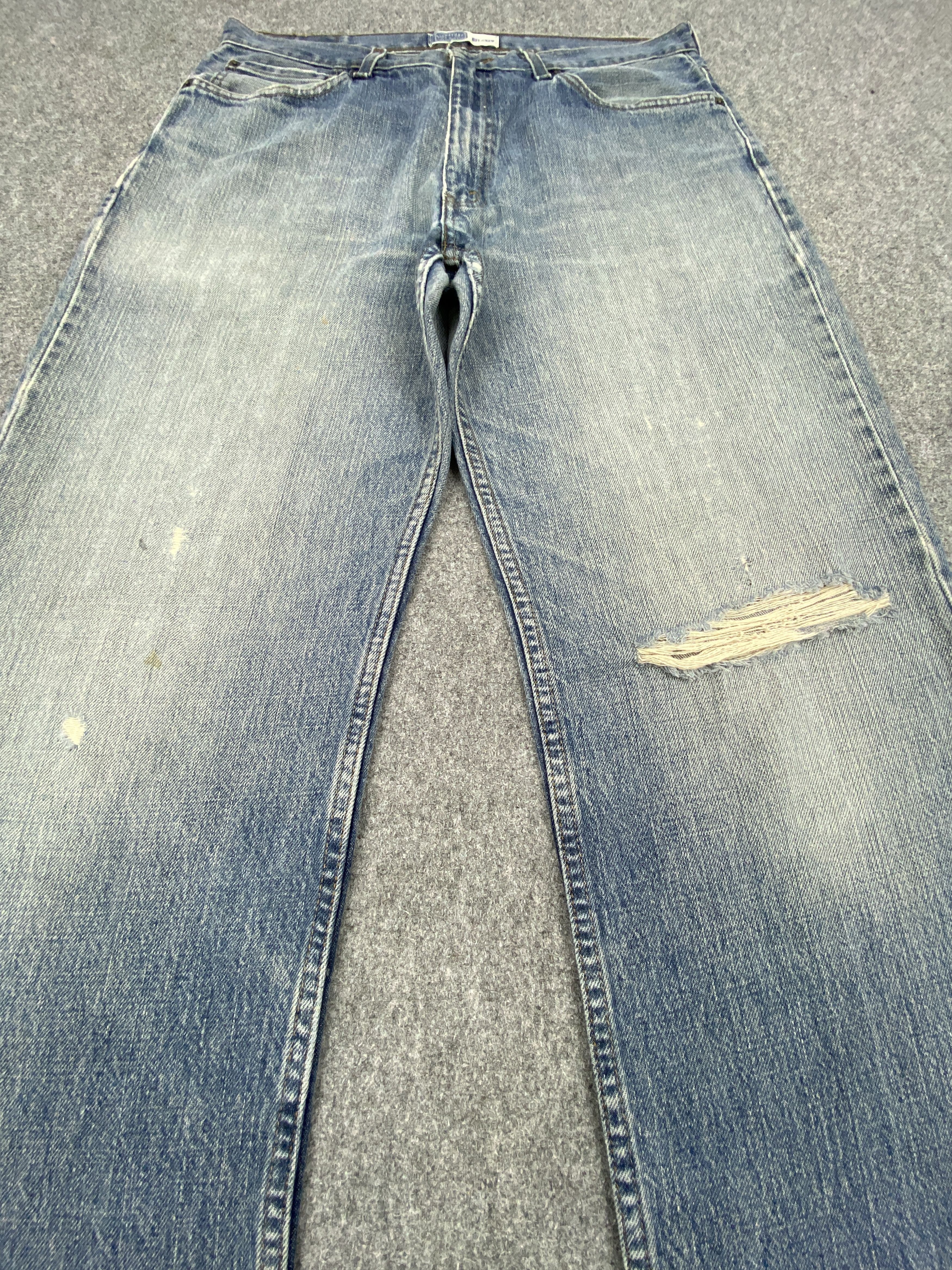Levi's Vintage Distressed Levis Signature Faded Blue Jeans S0027 Size US 33 - 13 Thumbnail