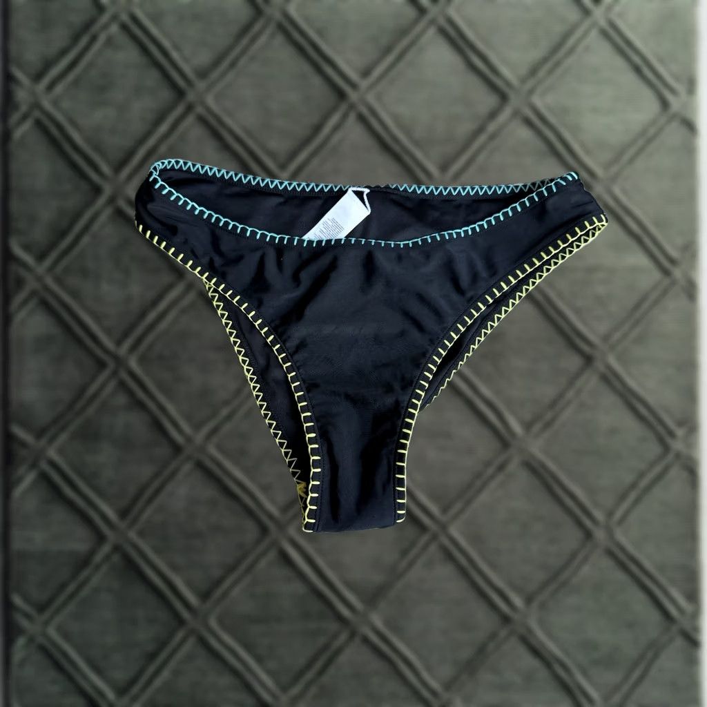 Vintage Cupshe Black Bikini Bottom M Women Size 32" / US 10 / IT 46 - 1 Thumbnail