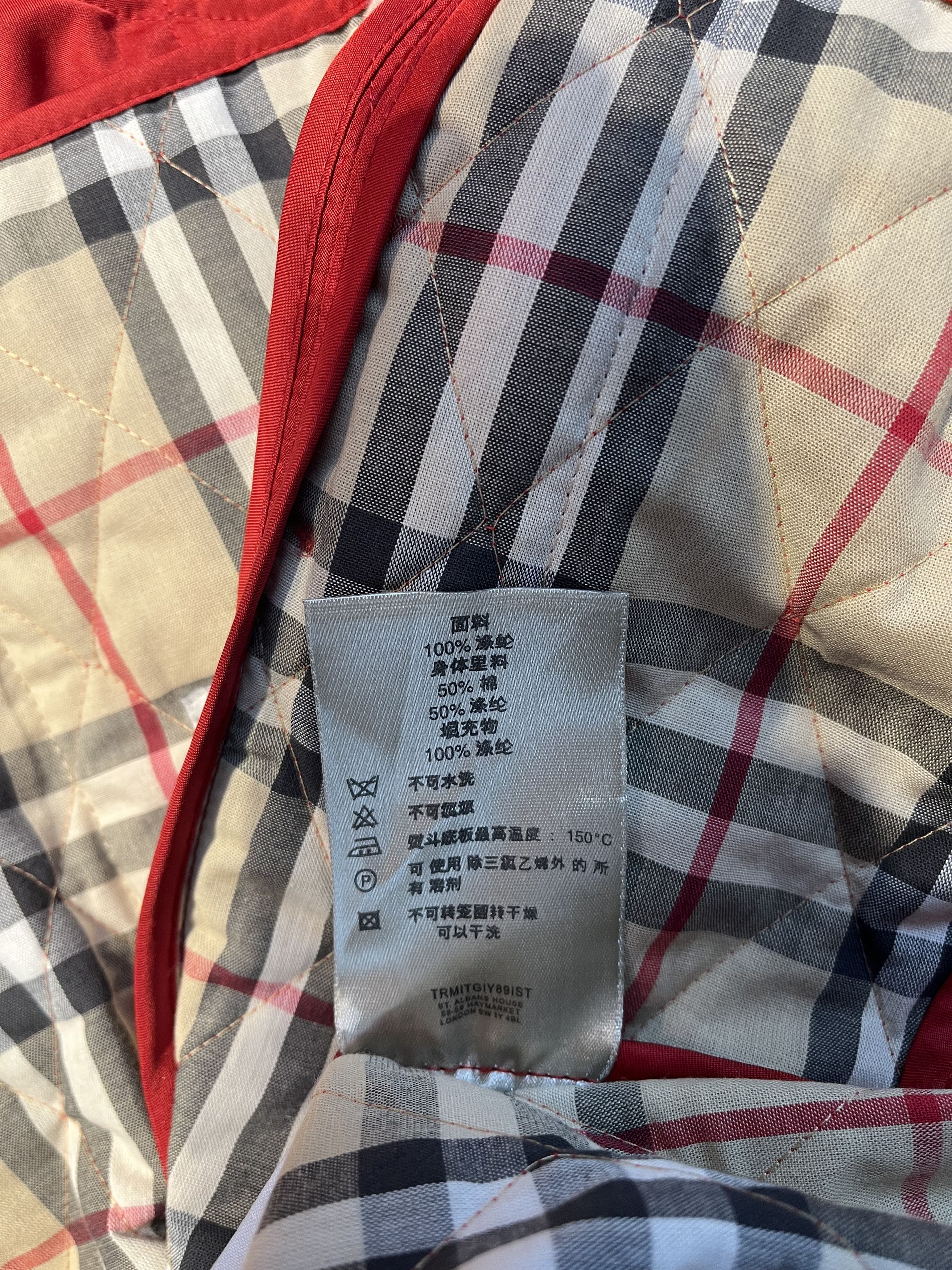 Burberry Burberry Quilted Coat Red Size XL Used Size XL / US 12-14 / IT 48-50 - 5 Thumbnail