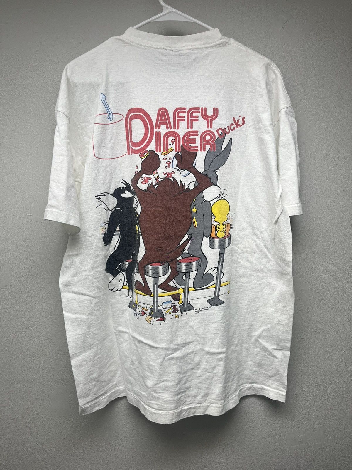 Vintage 1993 Daffy Duck’s Diner Looney Tunes Graphic White Tshirt Size US XL / EU 56 / 4 - 4 Thumbnail