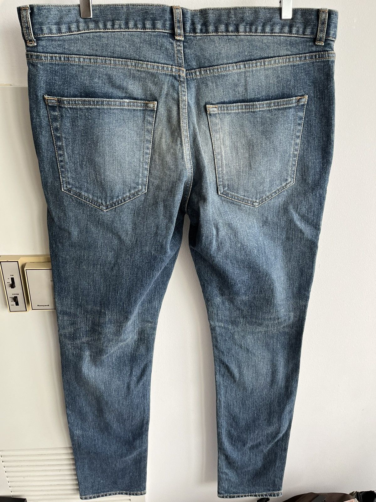 Hedi Slimane × Saint Laurent Paris × Yves Saint Laurent Saint Laurent Runway Sold Out Distressed Ripped Denim Jeans Size US 33 - 17 Thumbnail