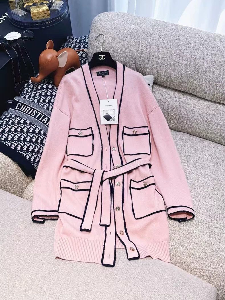Chanel Chanel 21S pink long-sleeved long cartoon cardigan coat Size XS / US 0-2 / IT 36-38 - 1 Thumbnail