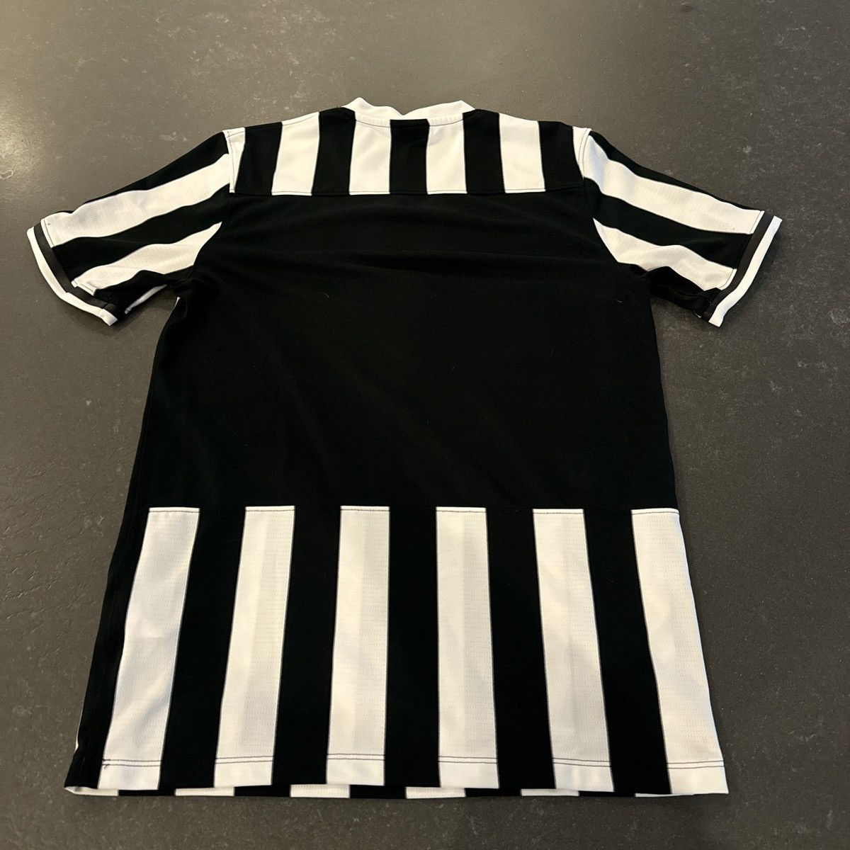 Nike Authentic Nike Juventus 2018/19 Jersey Size US M / EU 48-50 / 2 - 5 Thumbnail