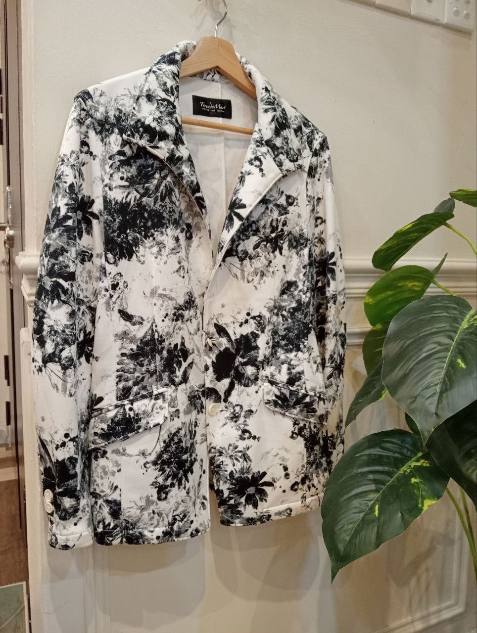Tornado Mart TORNADO MART JAPAN FLORAL BLACK & WHITE BLAZER JACKET Size US L / EU 52-54 / 3 - 1 Thumbnail