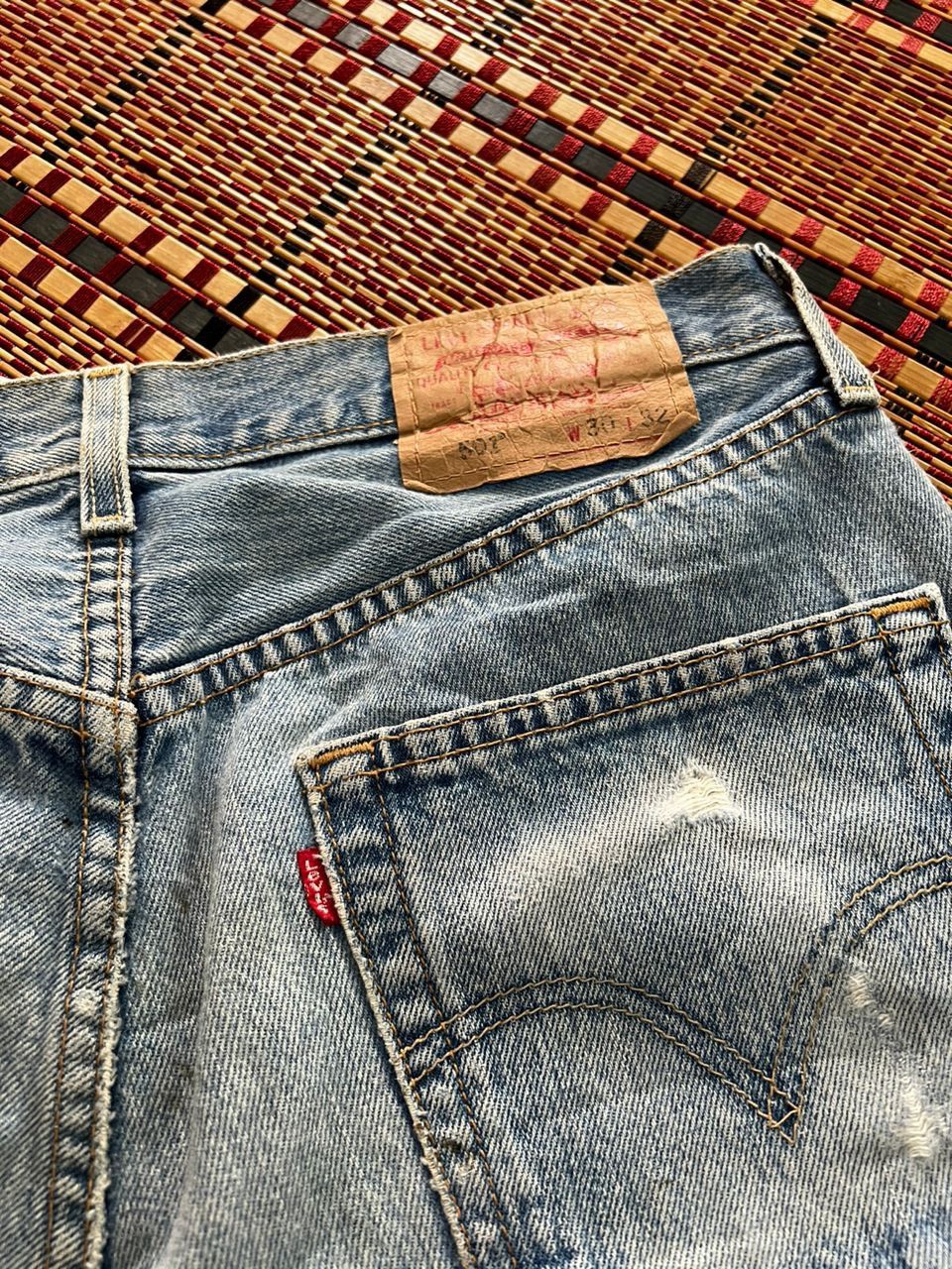Levi's × Vintage Vintage Levis 501 Repaired Work Size US 31 - 17 Thumbnail