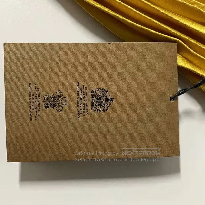 Burberry Burberry Yellow Cotton Pleated Skirt. Size 22" - 8 Thumbnail