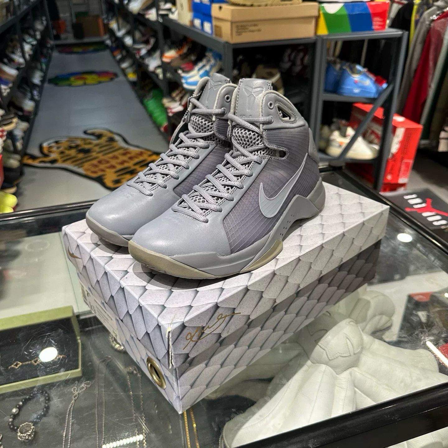 Nike Nike Lowtop Sneakers 8 Men Size US 8 / EU 41 - 1 Thumbnail