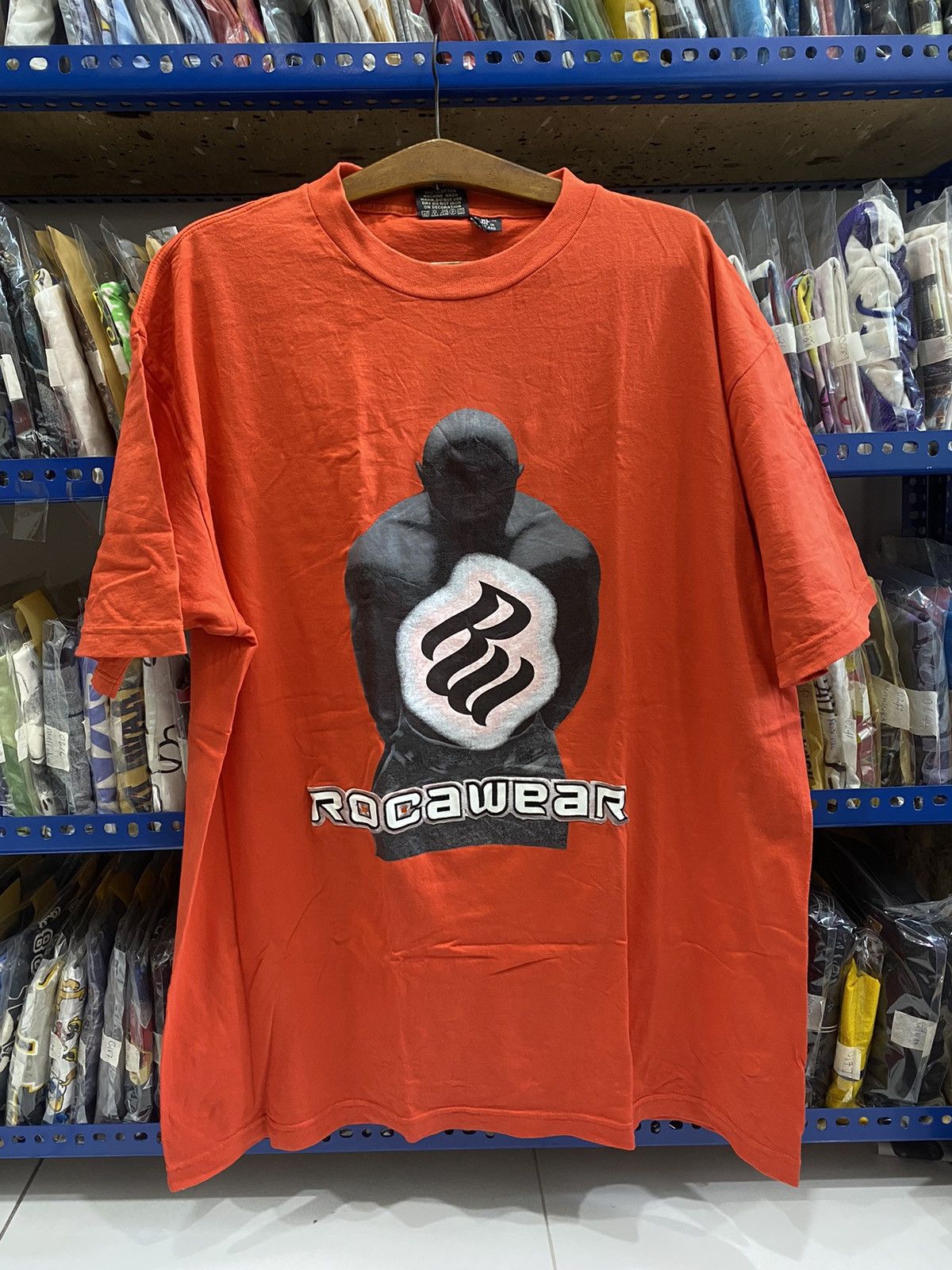 Vintage ROCAWEAR TSHIRT Size US XL / EU 56 / 4 - 1 Thumbnail