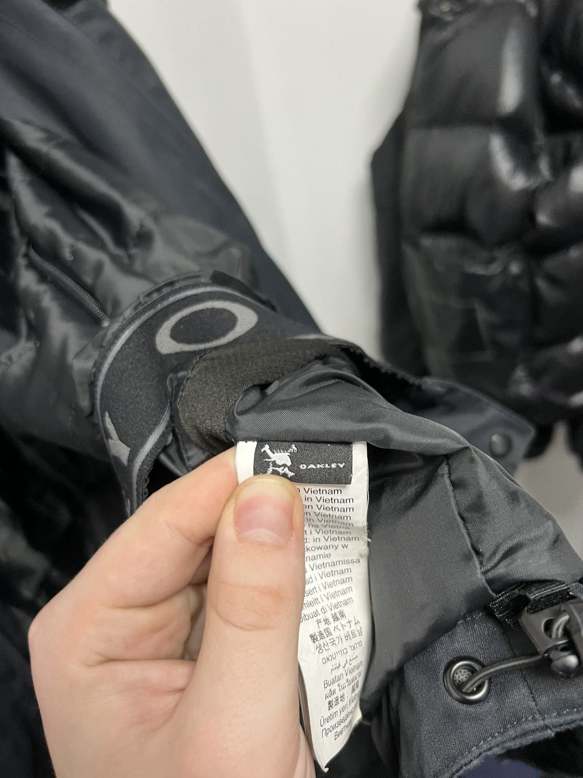 Oakley Vintage Oakley Men’s Black Ski Jacket Gorpcore Size US L / EU 52-54 / 3 - 21 Thumbnail