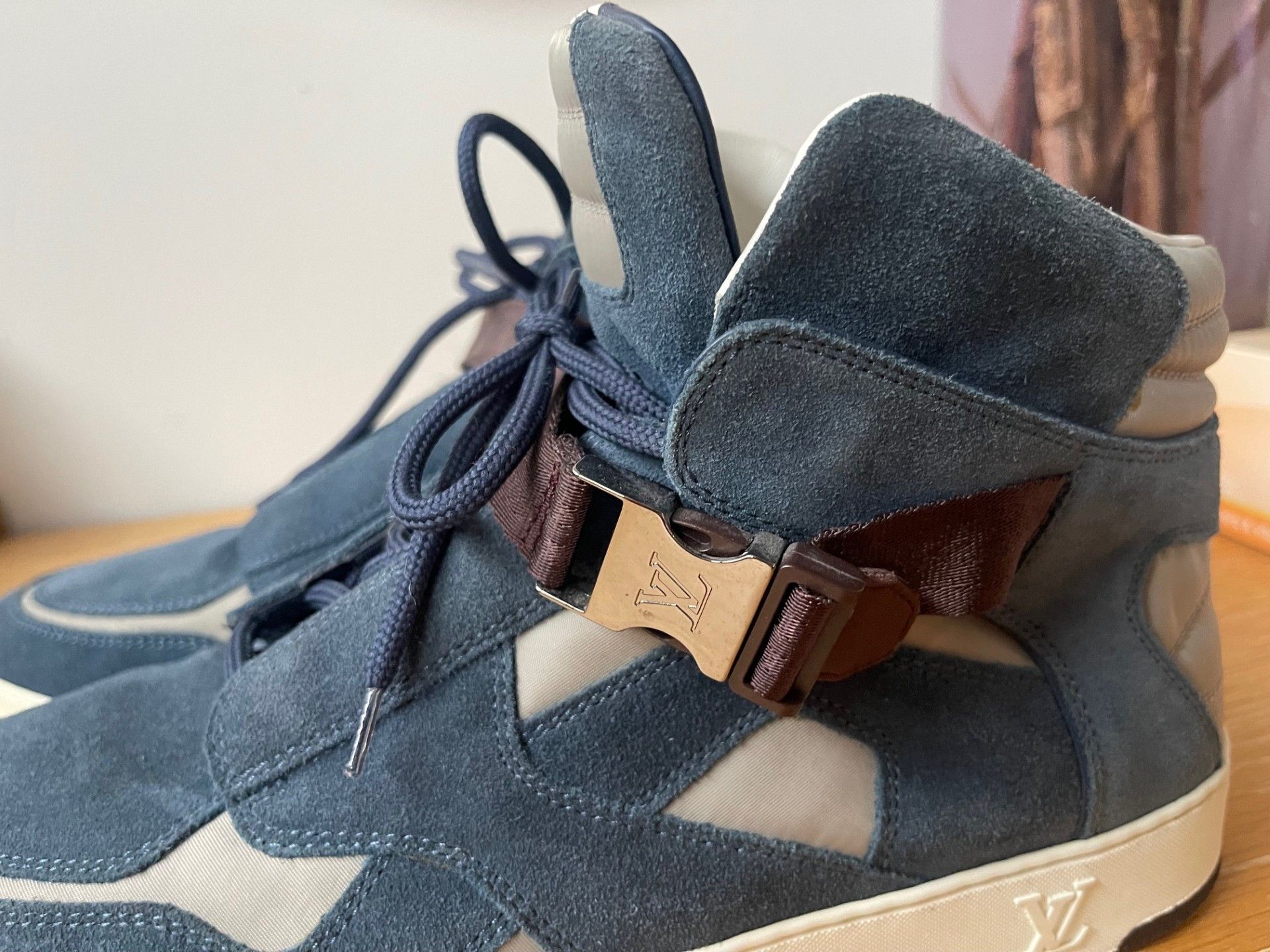 Louis Vuitton Louis Vuitton Suede High Top Sneakers Size 7.5 UK (US 8.5) Size US 8.5 / EU 41-42 - 6 Thumbnail
