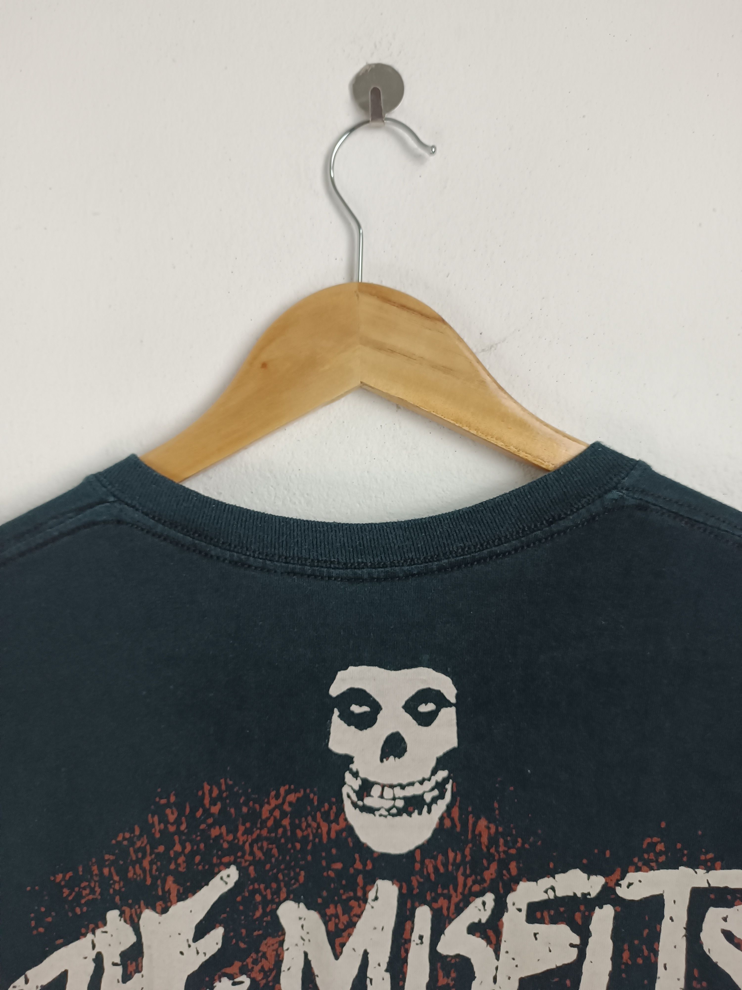 Band Tees VINTAGE THE MISFITS STATIC AGE FADED PUNK HORROR DANZIG TEE Size US L / EU 52-54 / 3 - 14 Thumbnail