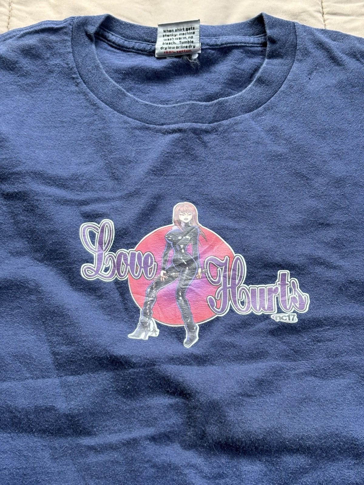 Vintage Vintage Y2K NC17 streetwear - love hurts Size US XL / EU 56 / 4 - 2 Thumbnail