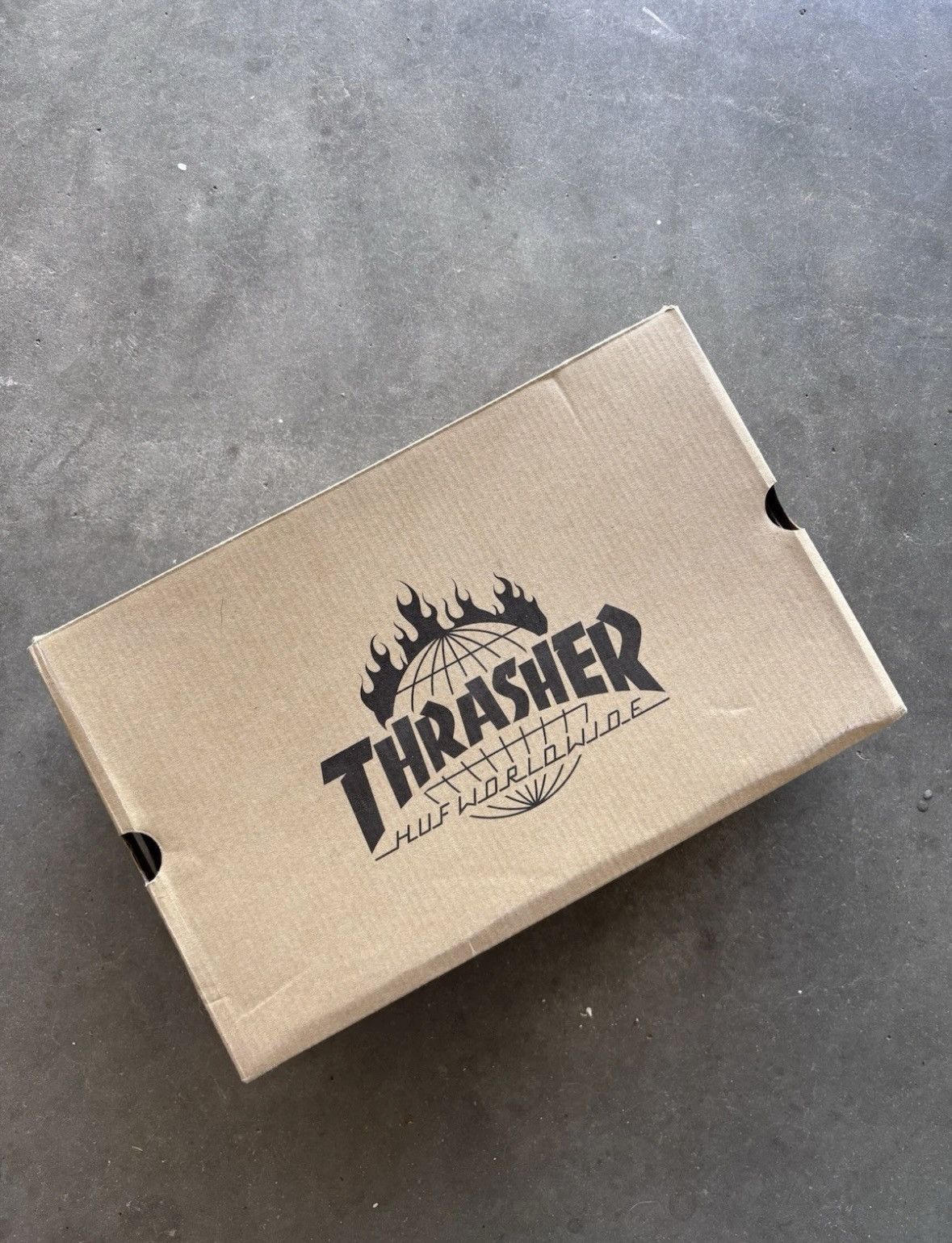 Huf Size 11 - 2016 Huf X Thrasher Classic Hi Mint Size US 11 / EU 44 - 12 Thumbnail