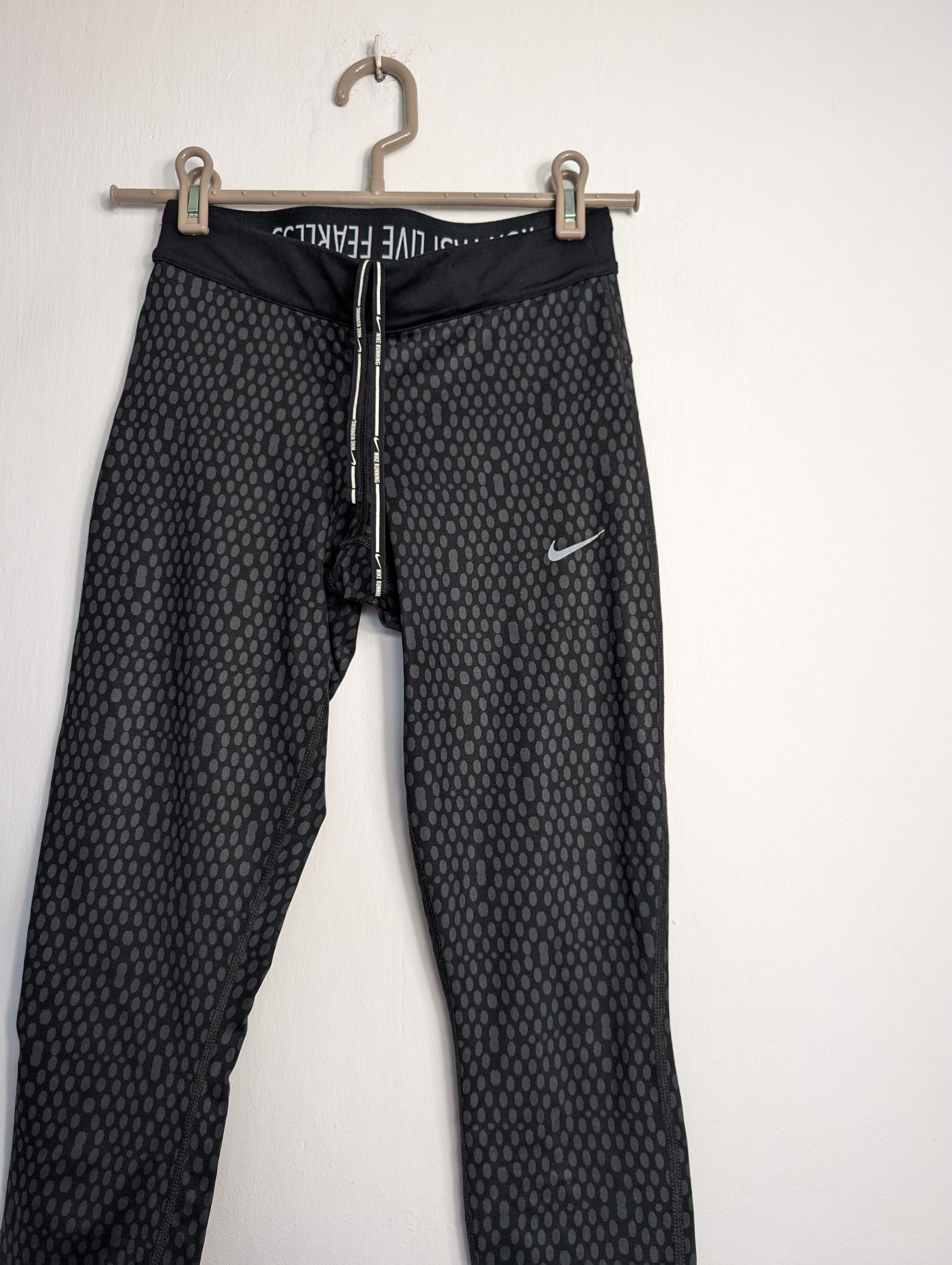 Nike Nike Women's 3/4 Running Leggings Calf Length Sportswear Gym Size 26" / US 2 / IT 38 - 2 Thumbnail
