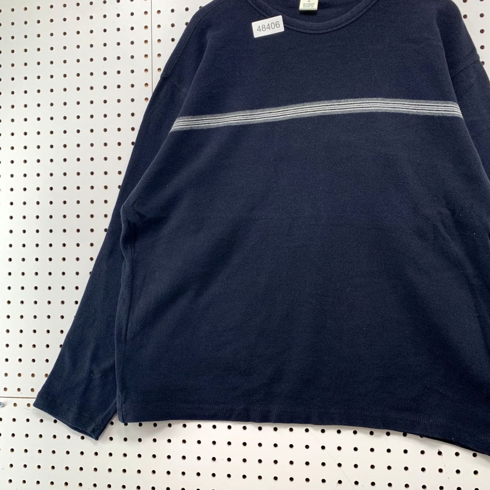 Old Navy Vintage Old Navy Sweater Mens XL Navy Blue Striped Long Sleeve Crew Neck Pullover Punk Winter Casual Boys Mens Size US XL / EU 56 / 4 - 5 Thumbnail
