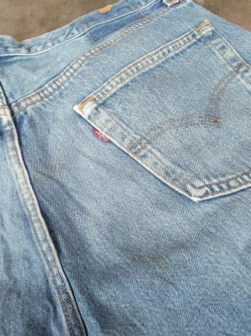 Levi's 90s Vintage Levi's 501 Made In USA Dirty Distressed Jeans Size US 34 / EU 50 - 3 Thumbnail