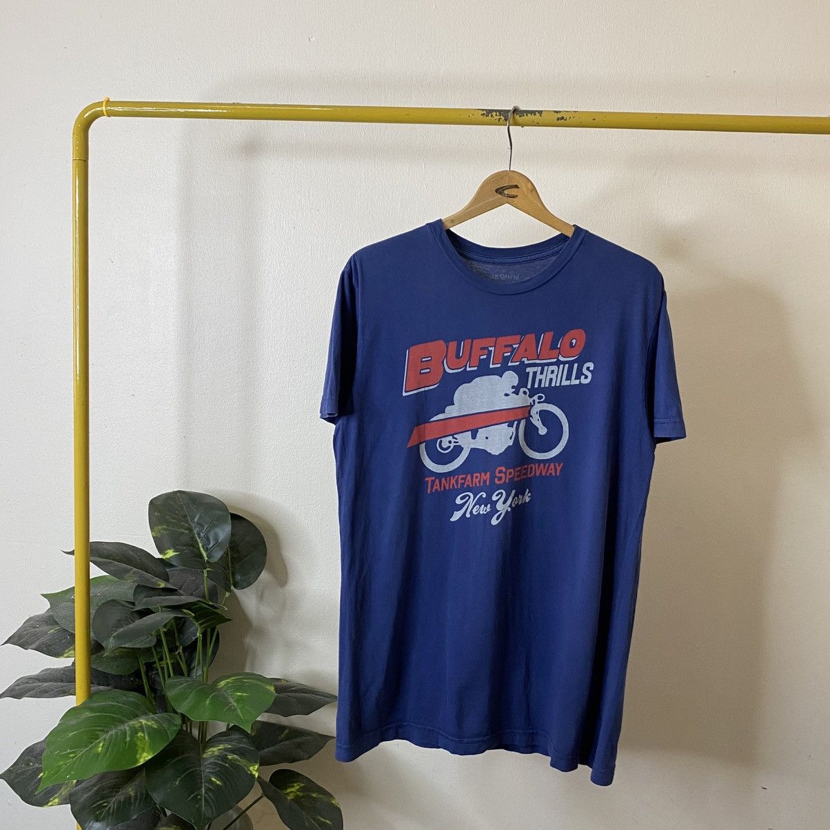 Tankfarm & Co. Buffalo Thrills Tankfarm Speedway New York Graphic Tshirt Size US M / EU 48-50 / 2 - 1 Thumbnail